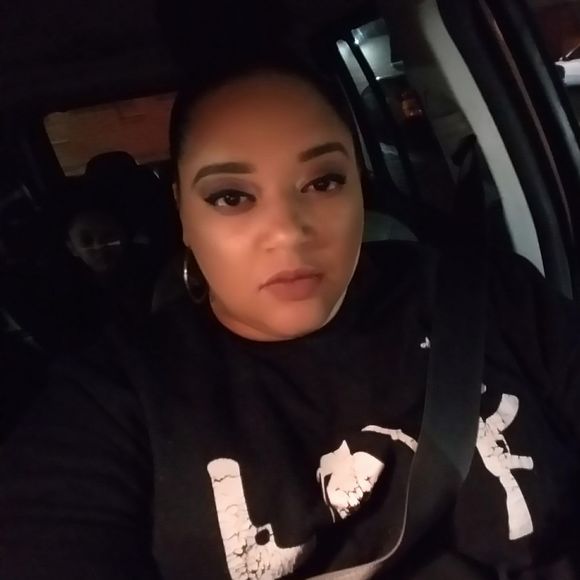 Meet your Posher, Kendra - Picture 1 of 1